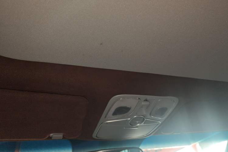 Used Kia Sorento 2013 2.4L 5-Seater Gasoline Comfort Edition China V Standard Headliner