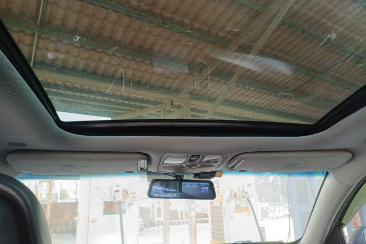 Used Kia Sorento 2013 2.4L 7-Seater Gasoline Luxury Version China IV Standard Headliner