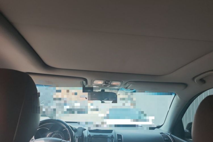 Used Kia Sorento 2013 2.4L 5-Seater Gasoline Comfort Edition Headliner