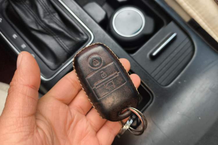 Used Kia Sorento 2013 2.2T 5-Seater Diesel Supreme Edition Interior 1