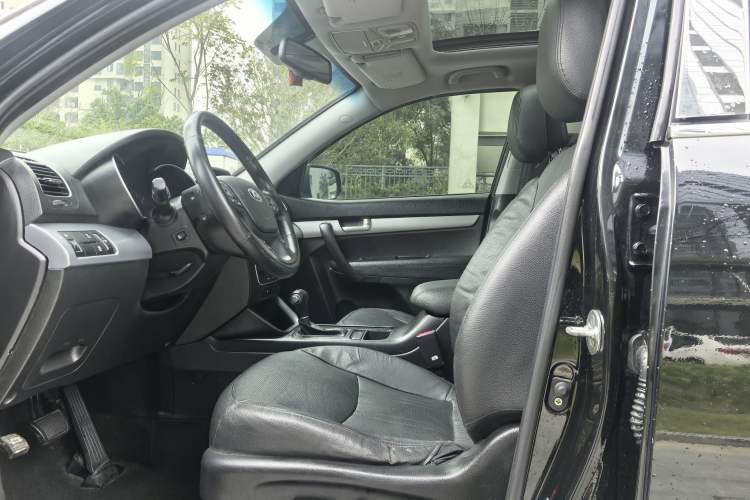 Used Kia Sorento 2013 2.4L 5-seat Gasoline Luxury Edition Interior 1