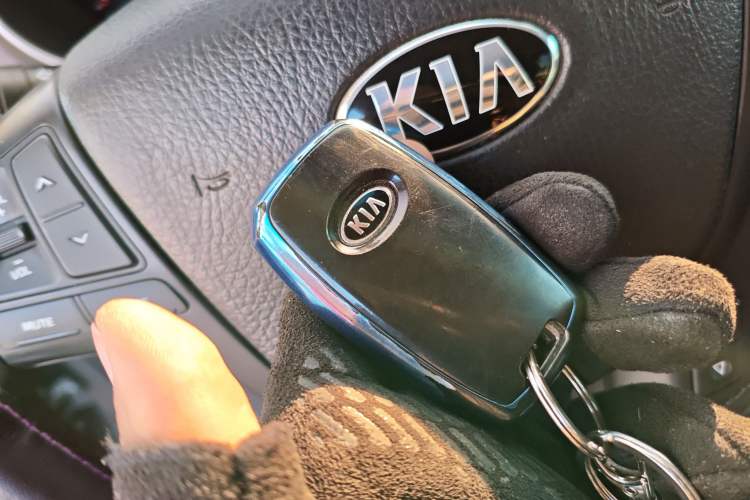 Used Kia Sorento 2013 2.2T 7-seat Diesel Luxury Edition Interior 1