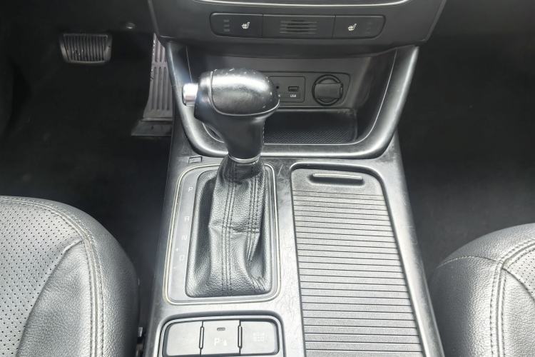 Used Kia Sorento 2013 2.4L 5-seat Gasoline Luxury Edition Interior 12