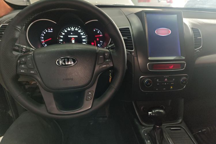 Used Kia Sorento 2013 2.4L 5-Seater Gasoline Comfort Edition China V Standard Interior 2