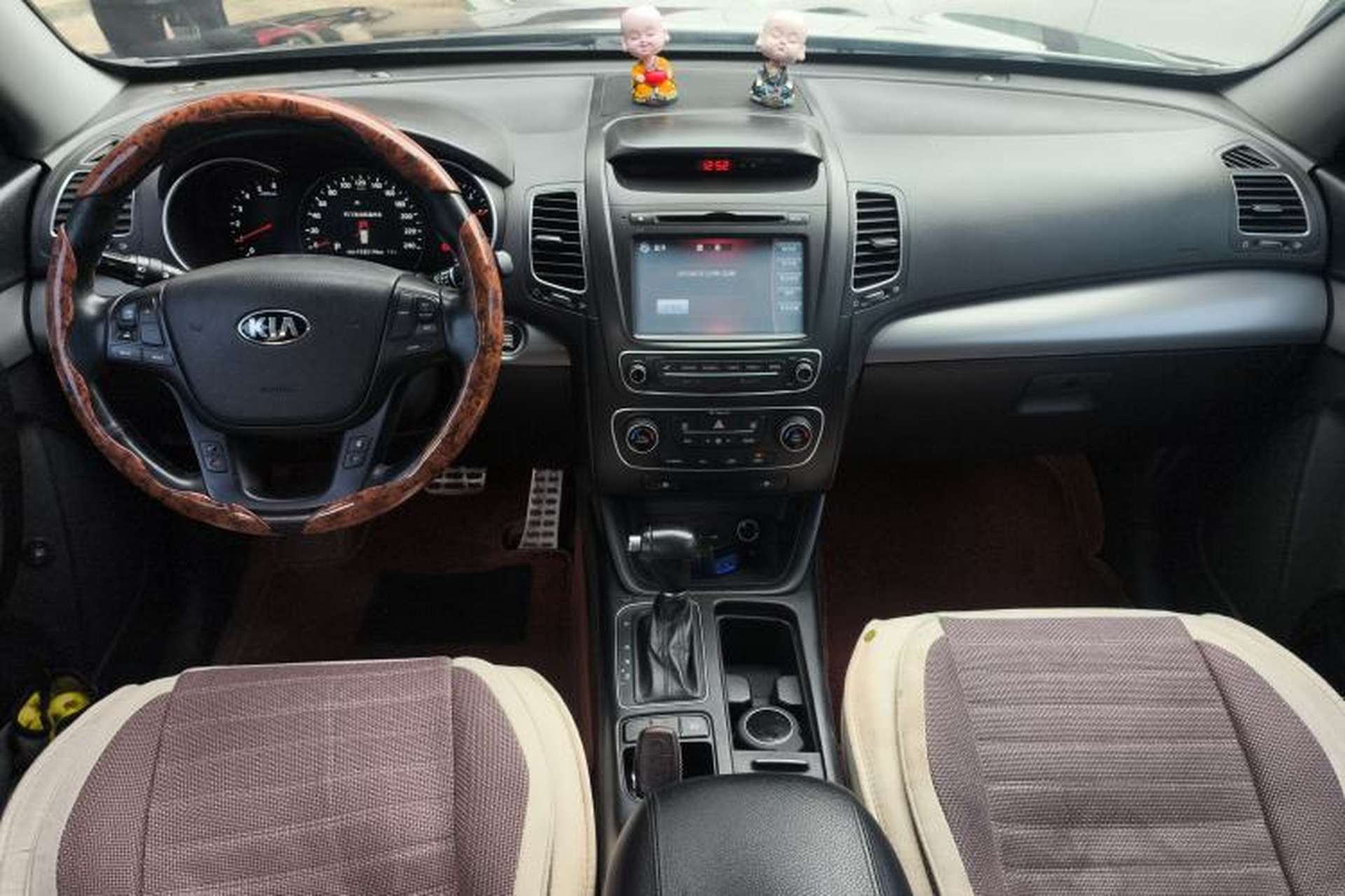 Used Kia Sorento 2013 2.2T 5-Seater Diesel Supreme Edition Interior 2