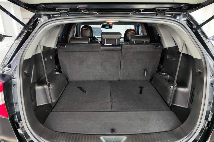 Used Kia Sorento 2013 2.4L 7-Seater Gasoline Luxury Version China IV Standard Interior 6