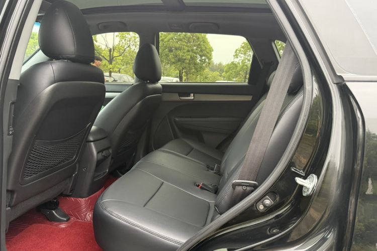 Used Kia Sorento 2013 2.2T 7-seat Diesel Comfort Edition Interior 7