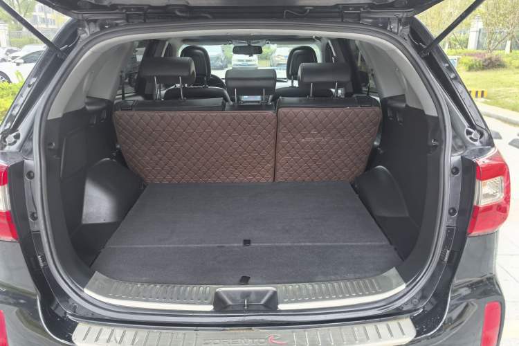 Used Kia Sorento 2013 2.4L 5-seat Gasoline Luxury Edition Interior 7
