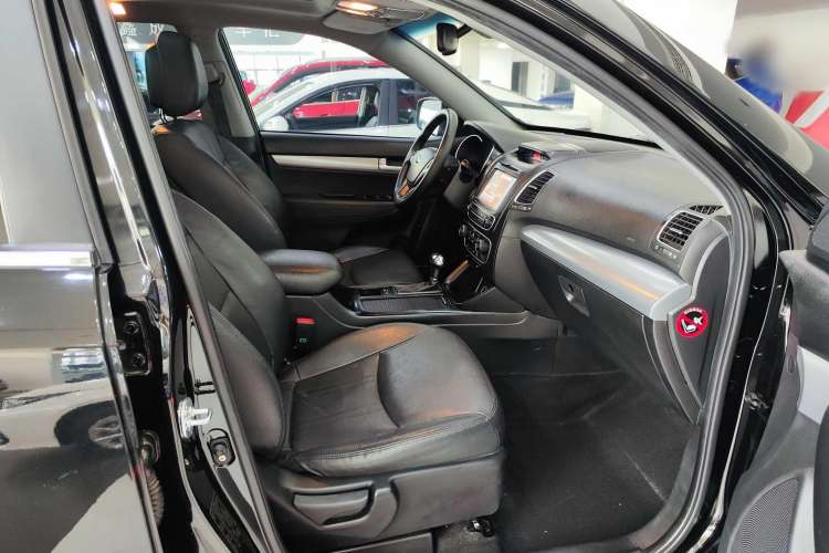 Used Kia Sorento 2013 2.4L 7-Seater Gasoline Luxury Version China IV Standard Interior 7