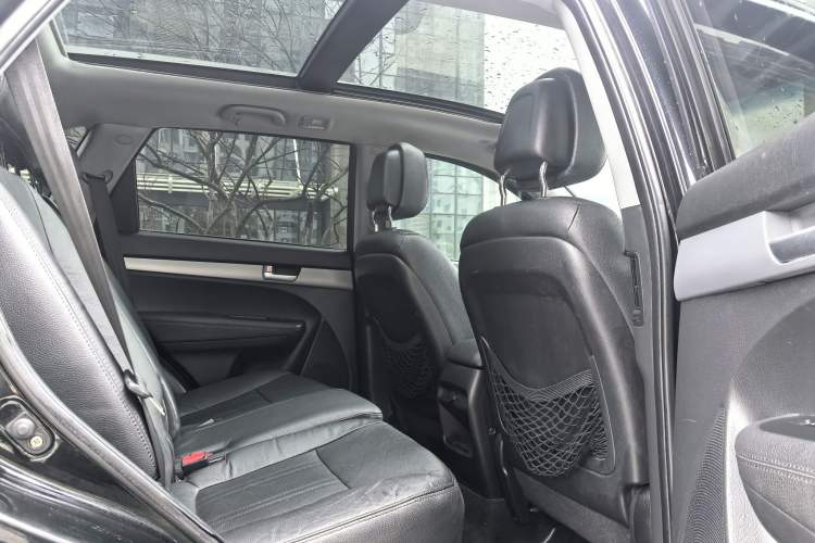 Used Kia Sorento 2013 2.4L 5-seat Gasoline Luxury Edition Interior 8
