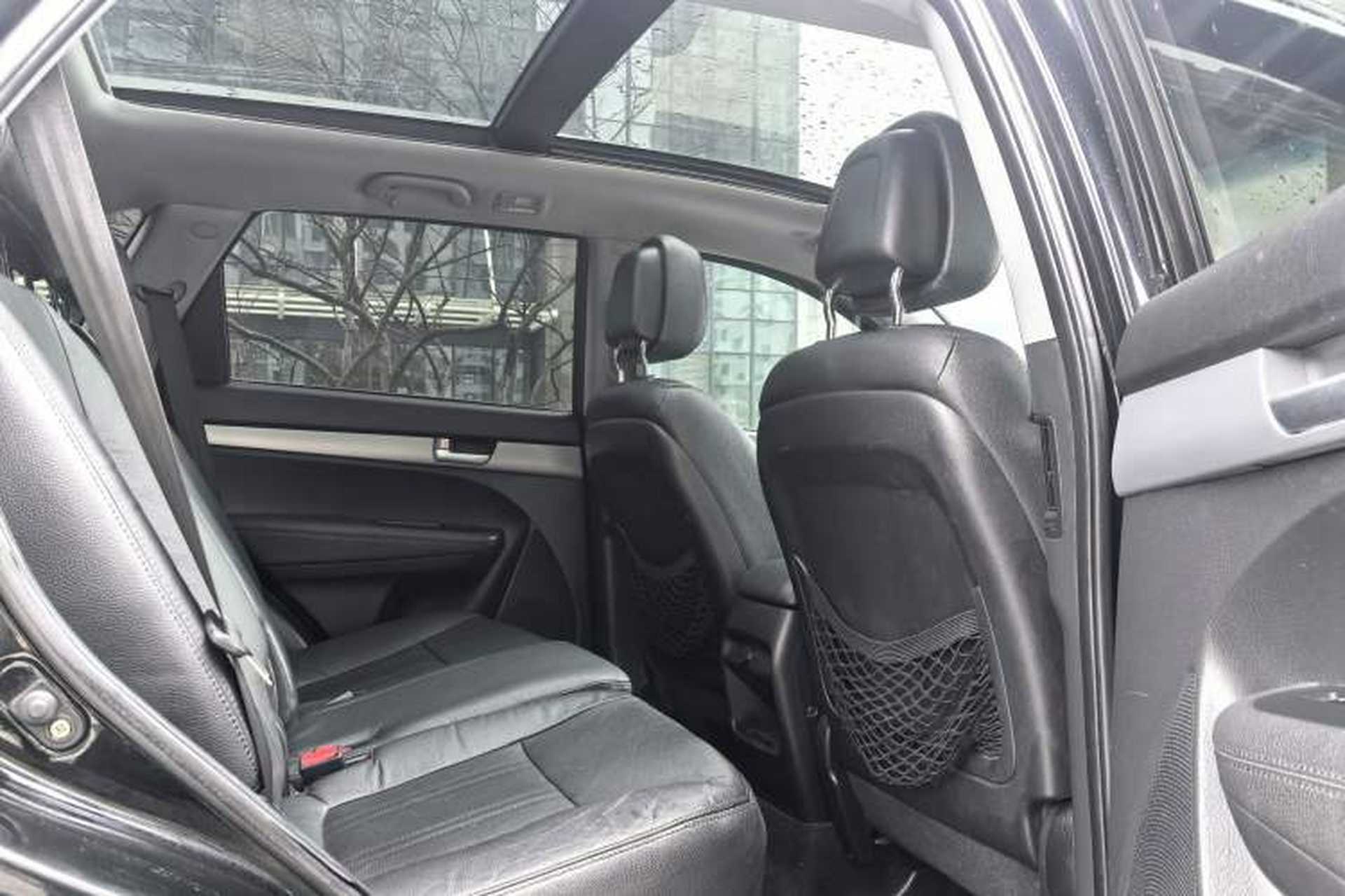 Used Kia Sorento 2013 2.4L 5-seat Gasoline Luxury Edition Interior 8