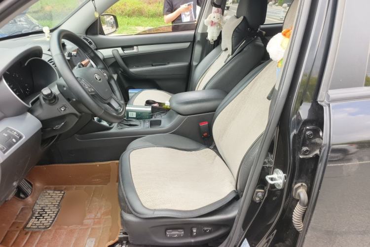Used Kia Sorento 2013 2.4L 5-seat Gasoline Luxury Edition Left Front Seat