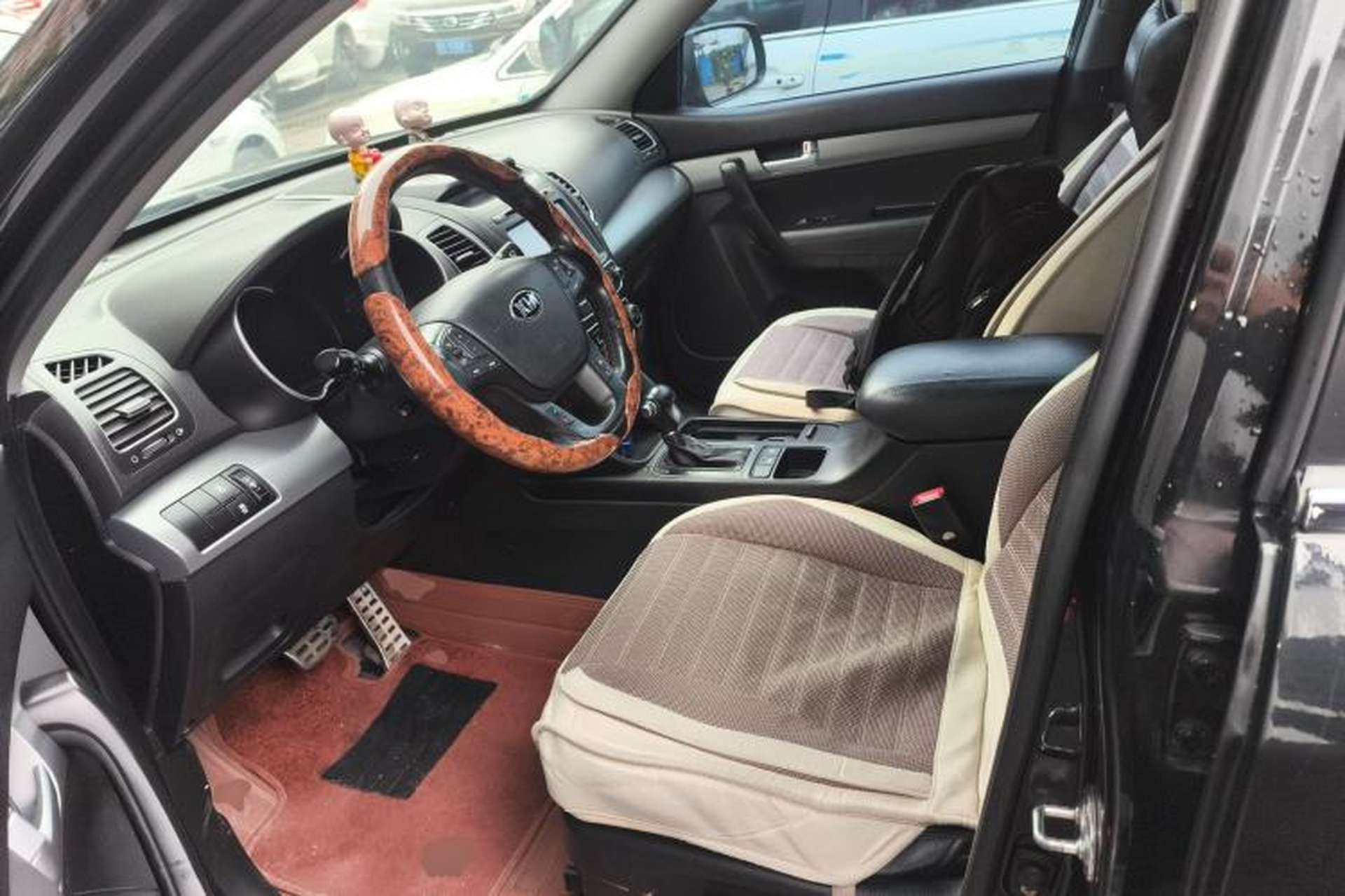 Used Kia Sorento 2013 2.2T 5-Seater Diesel Supreme Edition Left Front Seat