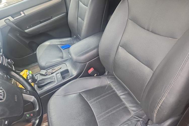 Used Kia Sorento 2013 2.4L 5-seat Gasoline Luxury Edition Left Front Seat