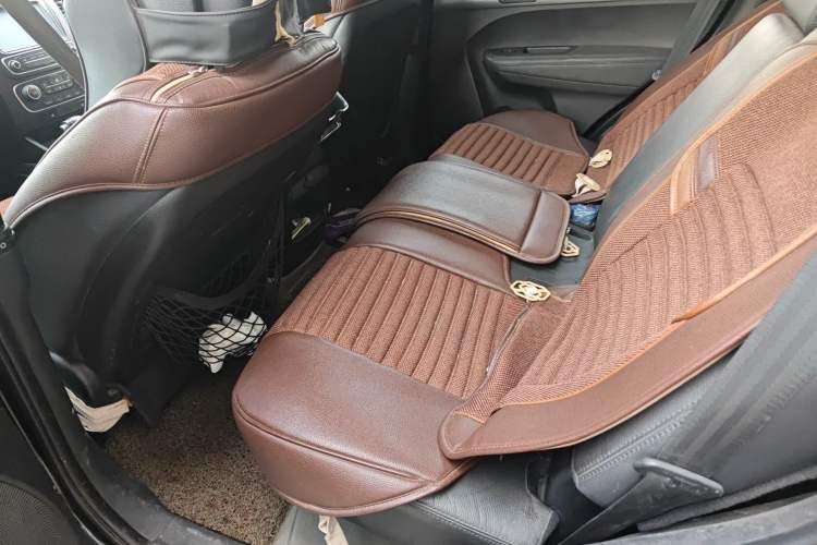 Used Kia Sorento  Left Rear Seat