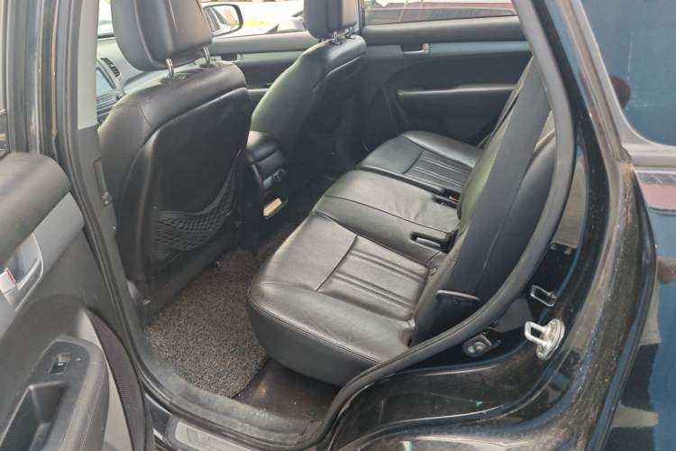 Used Kia Sorento 2013 2.4L 5-Seater Gasoline Supreme UVO Version China V Emission Standard Left Rear Seat