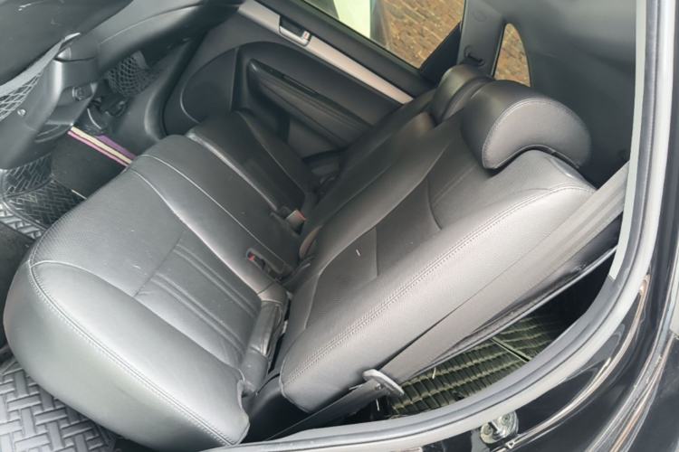 Used Kia Sorento 2013 2.4L 7-seat Gasoline Luxury Edition Left Rear Seat