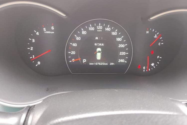Used Kia Sorento 2013 2.2T 5-Seater Diesel Luxury Edition Odometer Close Up