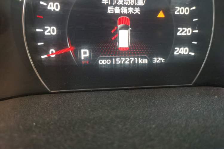 Used Kia Sorento 2013 2.4L 5-Seater Gasoline Supreme Edition China V Standard Odometer Close Up