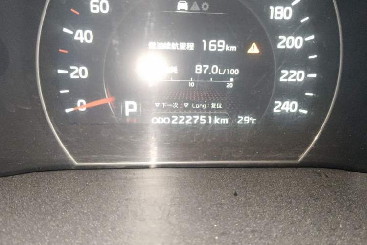 Used Kia Sorento 2013 2.4L 7-Seater Gasoline Luxury Edition China V Standard Odometer Close Up