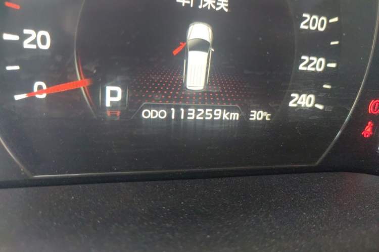 Used Kia Sorento 2013 2.4L 5-Seater Gasoline Comfort Version China IV Standard Odometer Close Up
