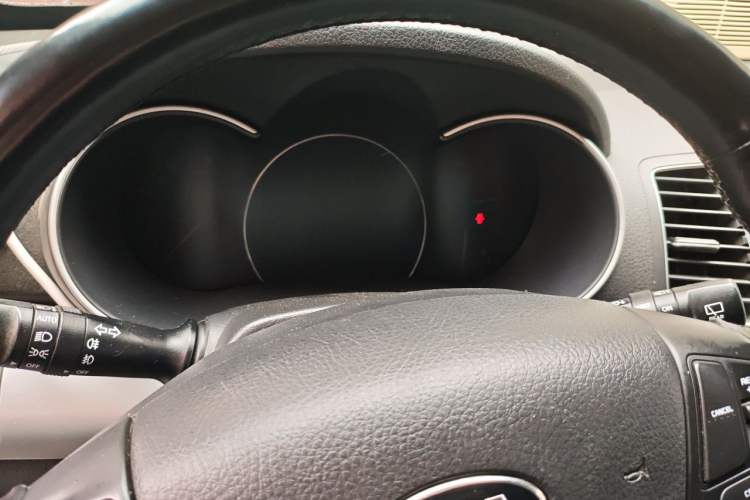 Used Kia Sorento 2013 2.4L 7-seat Gasoline Luxury Edition Odometer Close Up