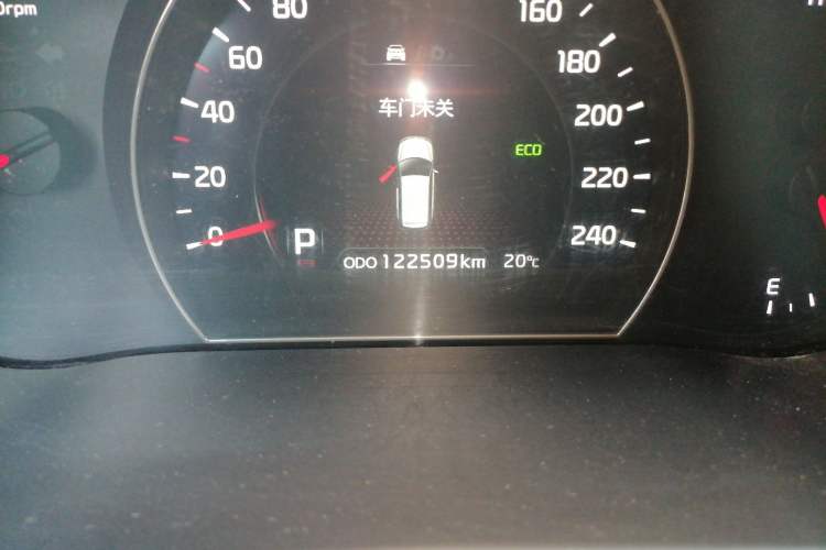 Used Kia Sorento 2013 2.2T 5-Seater Diesel Supreme Edition Odometer Close Up
