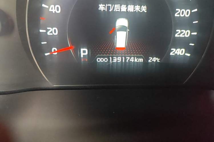Used Kia Sorento 2013 2.2T 5-Seater Diesel Luxury Edition Odometer Close Up