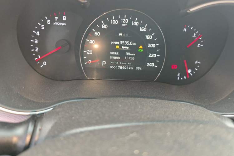 Used Kia Sorento 2013 2.4L 5-Seater Gasoline Supreme UVO Version China V Emission Standard Odometer Close Up