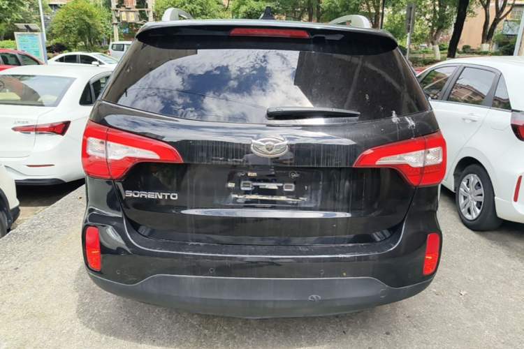Used Kia Sorento 2013 2.4L 7-seat Gasoline Luxury Edition Rear