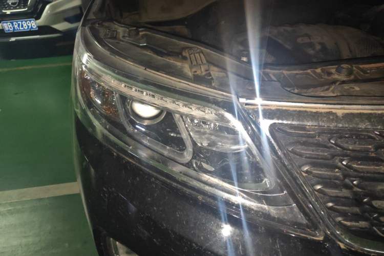 Used Kia Sorento 2013 2.4L 7-Seater Gasoline Luxury Version China IV Standard Right Front Headlight