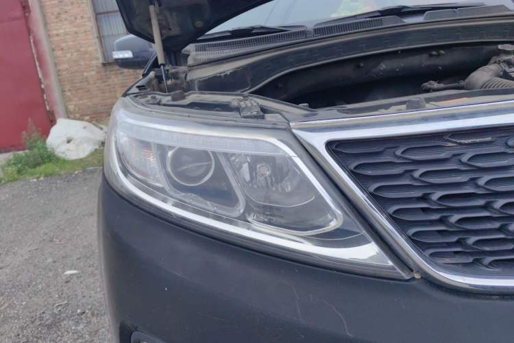Used Kia Sorento 2013 2.4L 5-seat Gasoline Luxury Edition Right Front Headlight