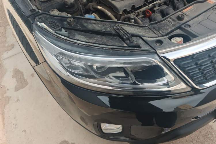 Used Kia Sorento 2013 2.4L 5-Seater Gasoline Comfort Edition Right Front Headlight