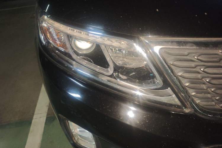 Used Kia Sorento 2013 2.2T 7-seat Diesel Luxury Edition Right Front Headlight