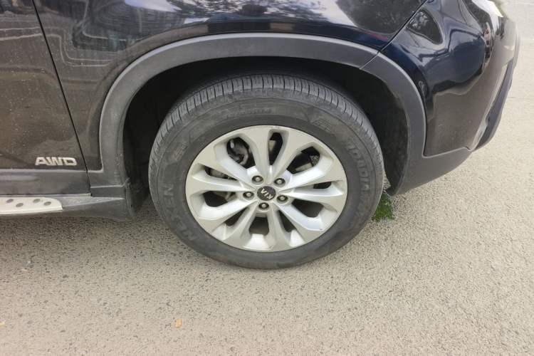 Used Kia Sorento 2013 2.4L 5-seat Gasoline Luxury Edition Right Front Wheel Hub