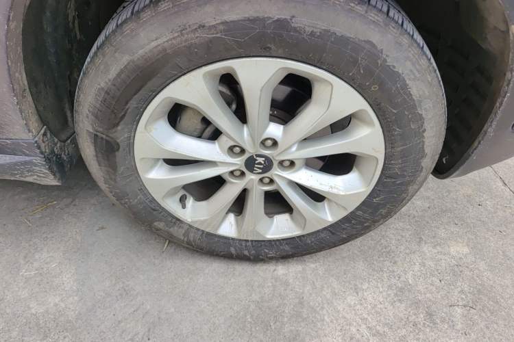 Used Kia Sorento 2013 2.2T 5-Seater Diesel Luxury Edition Right Front Wheel Hub