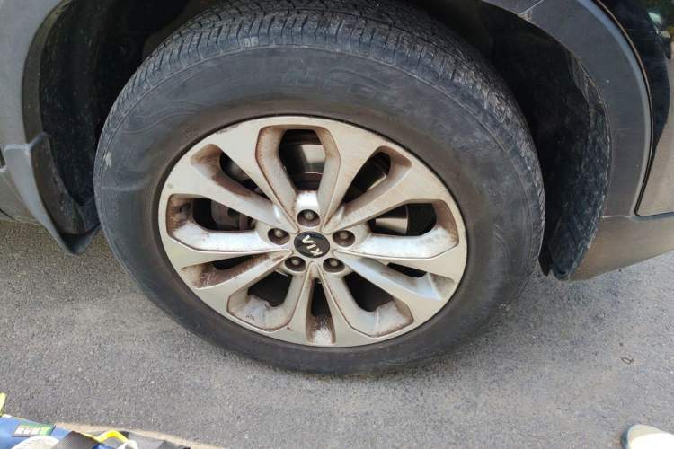 Used Kia Sorento 2013 2.2T 5-Seater Diesel Luxury Edition Right Front Wheel Hub