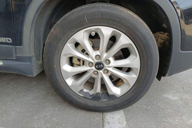 Used Kia Sorento 2013 2.4L 5-seat Gasoline Luxury Edition Right Front Wheel Hub