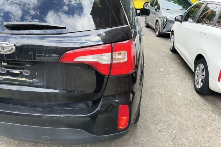 Used Kia Sorento 2013 2.4L 7-seat Gasoline Luxury Edition Right Rear Taillight