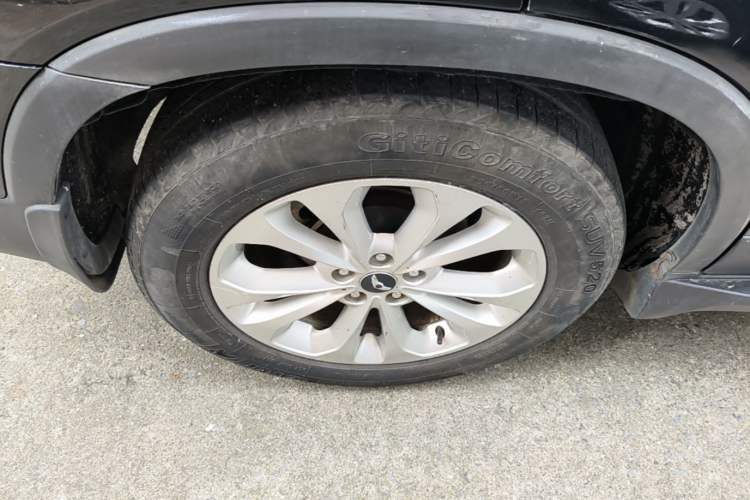 Used Kia Sorento 2013 2.4L 7-seat Gasoline Luxury Edition Right Rear Wheel Hub