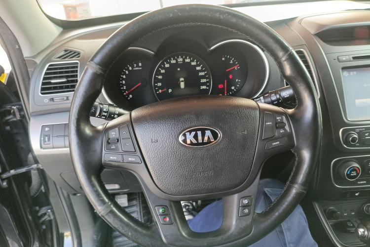 Used Kia Sorento 2013 2.4L 7-Seater Gasoline Luxury Version China IV Standard Steering Wheel