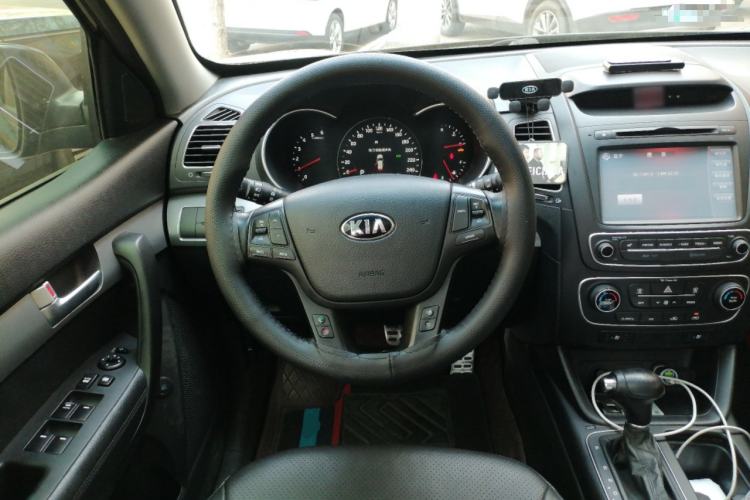 Used Kia Sorento 2013 2.2T 5-Seater Diesel Supreme Edition Steering Wheel