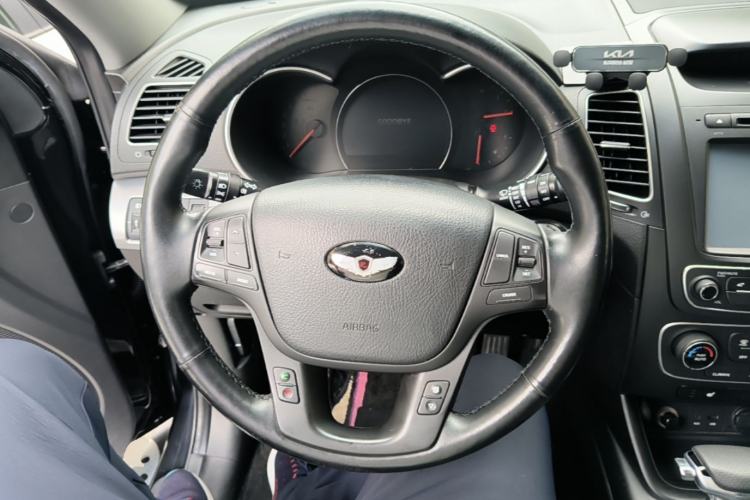 Used Kia Sorento 2013 2.4L 7-seat Gasoline Luxury Edition Steering Wheel