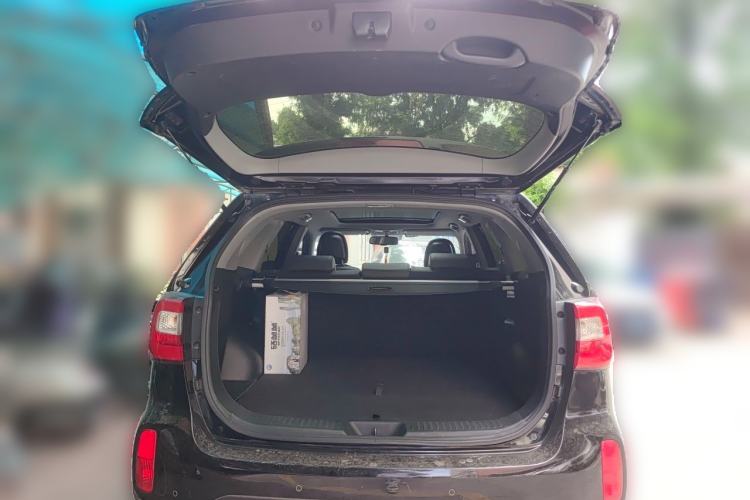 Used Kia Sorento 2013 2.2T 5-Seater Diesel Luxury Edition Trunk