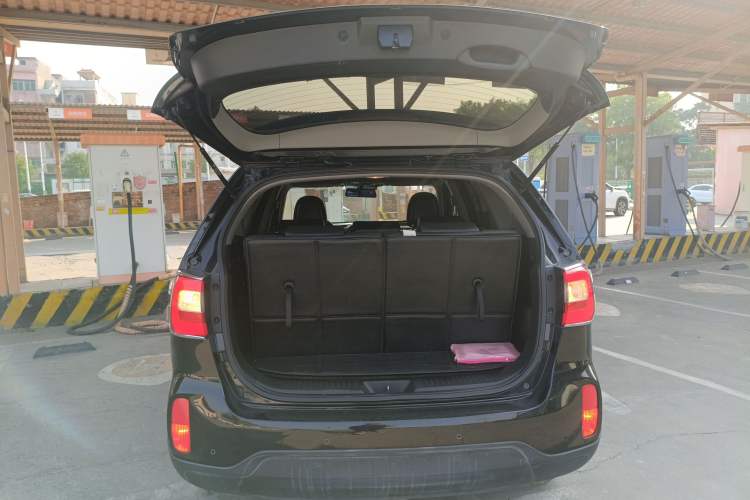 Used Kia Sorento 2013 2.4L 7-Seater Gasoline Luxury Version China IV Standard Trunk