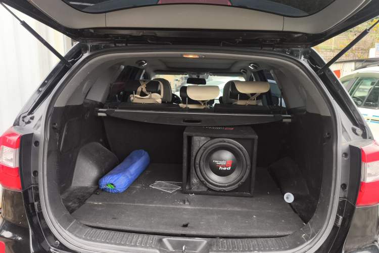 Used Kia Sorento 2013 2.2T 5-Seater Diesel Supreme Edition Trunk