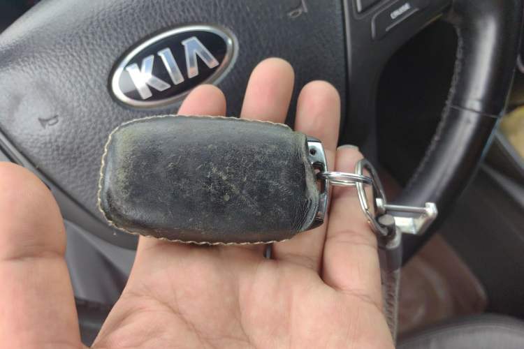 Used Kia Sorento 2013 2.4L 5-seat Gasoline Luxury Edition Vehicle Key