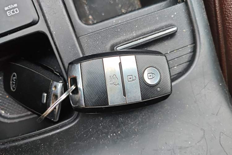 Used Kia Sorento  Vehicle Key
