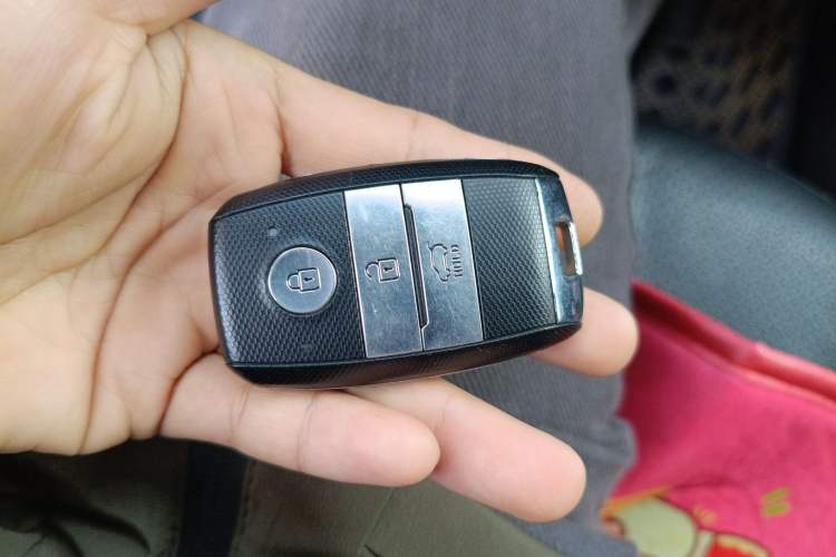 Used Kia Sorento 2013 2.4L 5-seat Gasoline Luxury Edition Vehicle Key