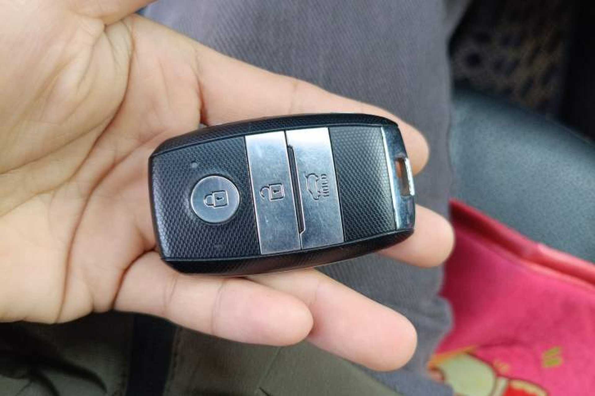 Used Kia Sorento 2013 2.4L 5-seat Gasoline Luxury Edition Vehicle Key